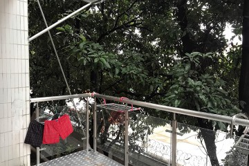 云影花园加装钢结构阳台、阳台栏杆、玻璃雨棚 LG-039