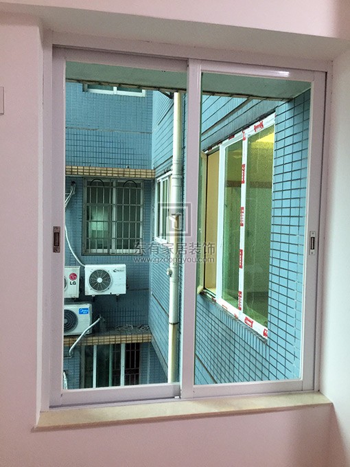 广州恒鑫御园凤铝门窗安装 MC-022