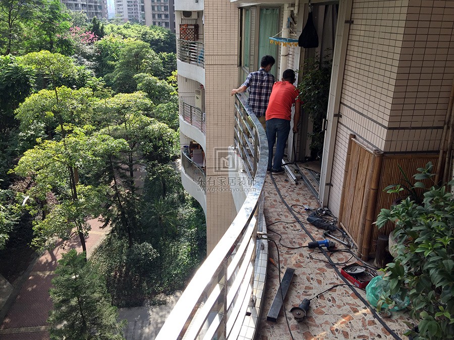 广州小区不锈钢阳台护栏、隐形防盗网安装工程 LG-035