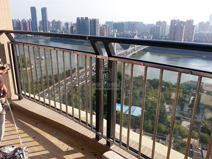 江尚东山阳台玻璃护栏 编号：LG-007