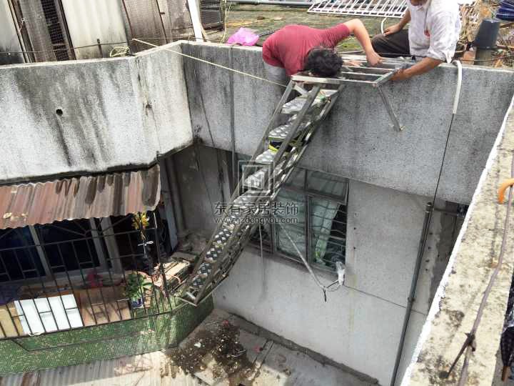 海珠区梁先生天台搭建钢梯 FS-036