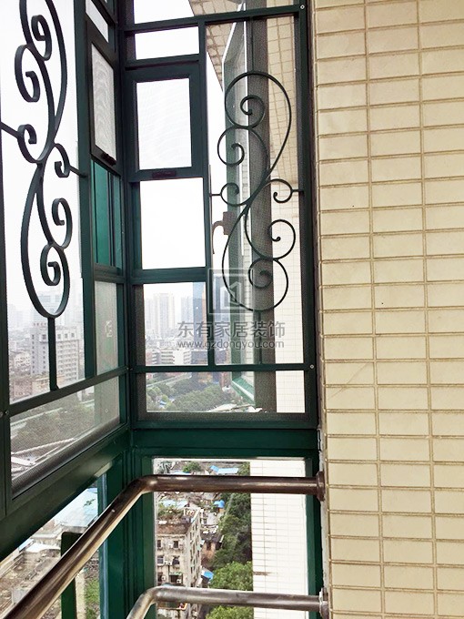 铝合金窗封阳台加装纱窗