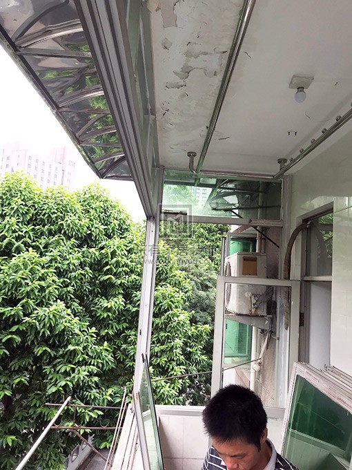 先烈中路不锈钢雨棚、铝窗封阳台 MC-136