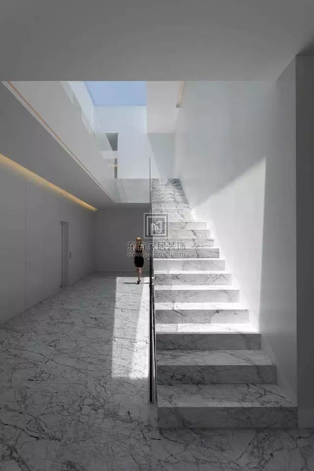 花样百出的楼梯设计19
