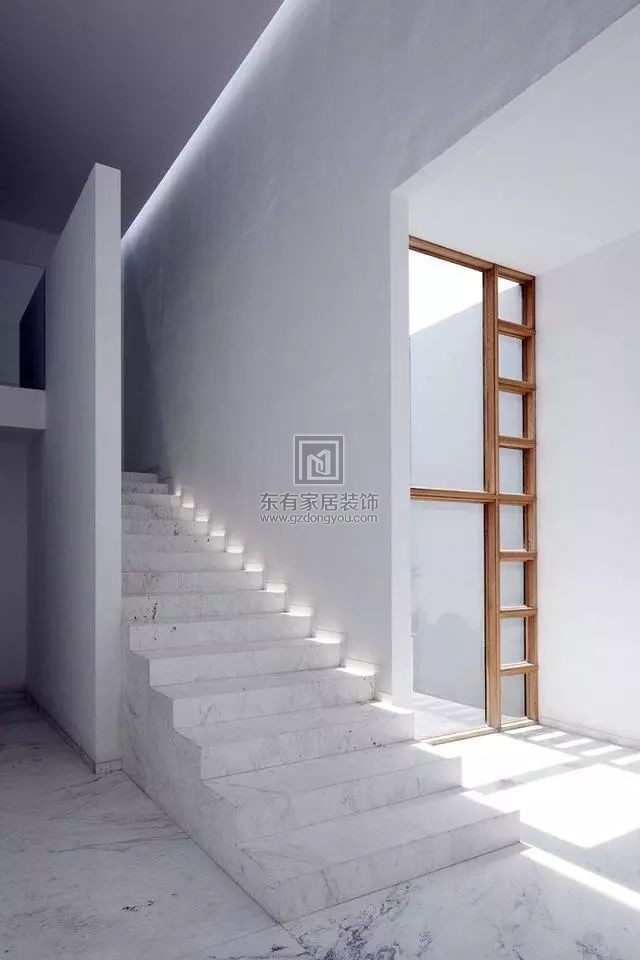 花样百出的楼梯设计10