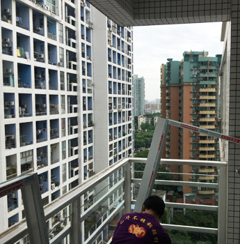 封阳台门窗