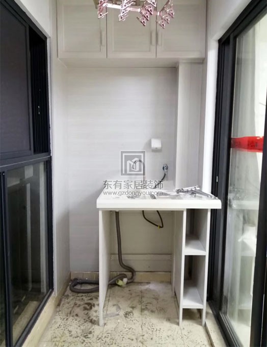 万科山景城封阳台洗衣机柜子原来可以这样设计安装FDW-011