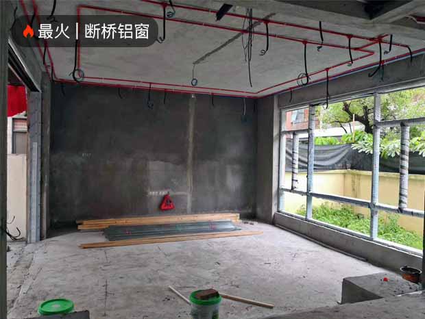 雅居乐剑桥郡国际全屋门窗施工实拍