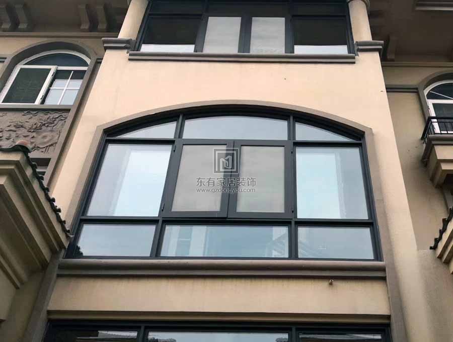 广州花都别墅全屋铝合金重型玻璃雨棚，铝合金窗安装实拍