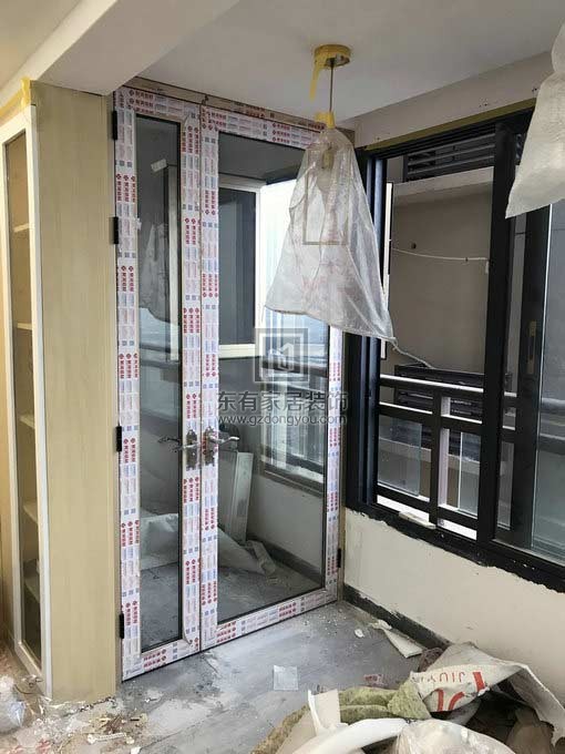 荔湾区广钢金融街全屋铝合金门窗-开放式厨房隔断
