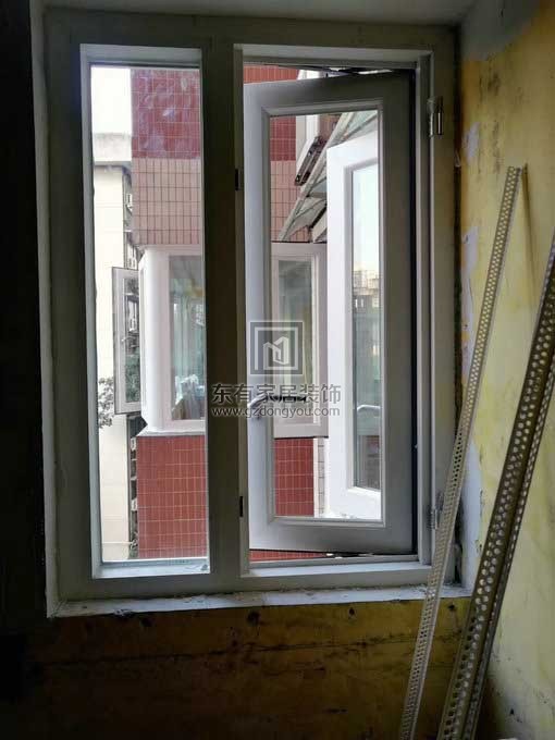 铝合金窗纱一体门窗安装实拍